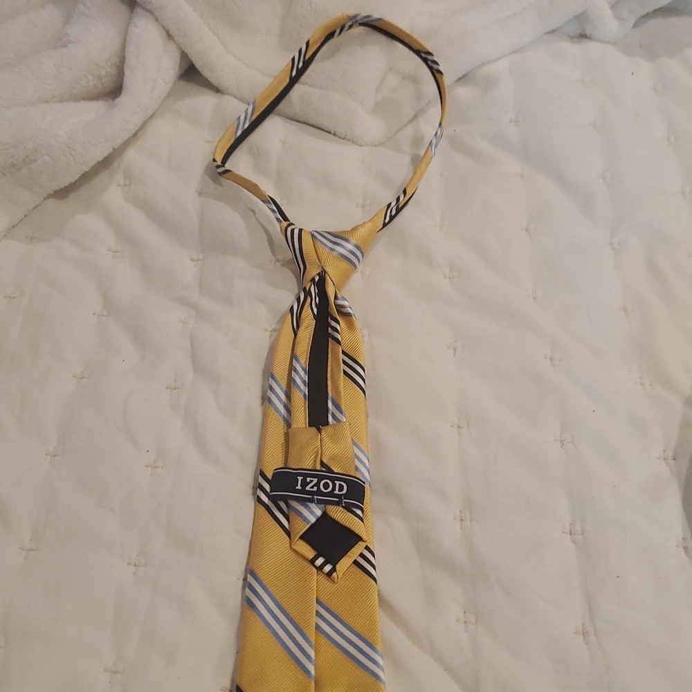 Izod Boy's Zipper Yellow Tie - Picture 4 of 6